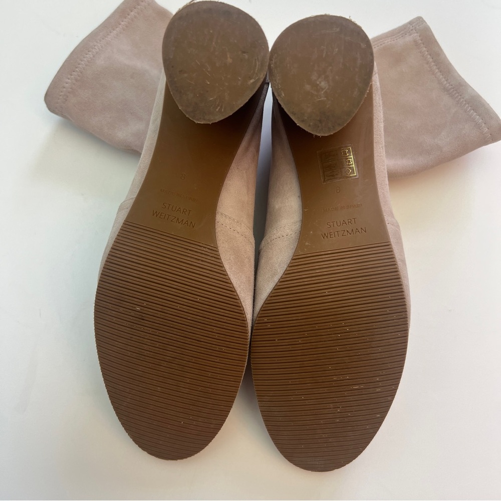 Stuart Weitzman Suede Bootie with Rounded Block Heel in Blush Pink, Size 8 - Picture 5 of 6